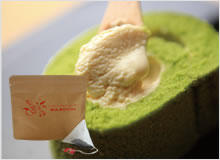 おおむらロール～抹茶ティラミスロール「はるうた」と和紅茶のギフトセット